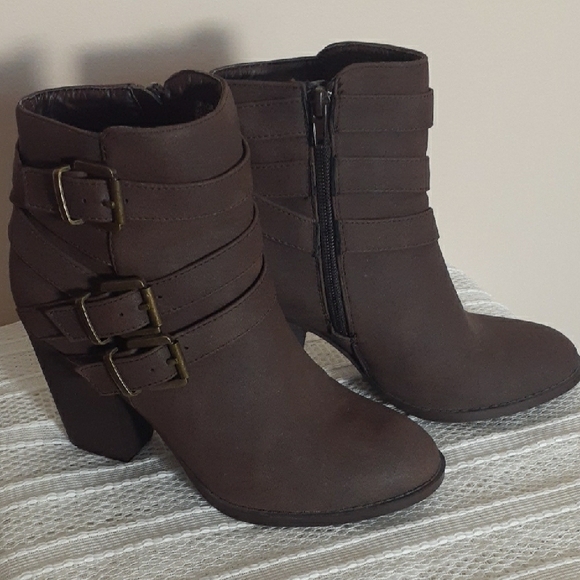 JustFab Dark Brown Heeled Boots with Buckles - Picture 3 of 10